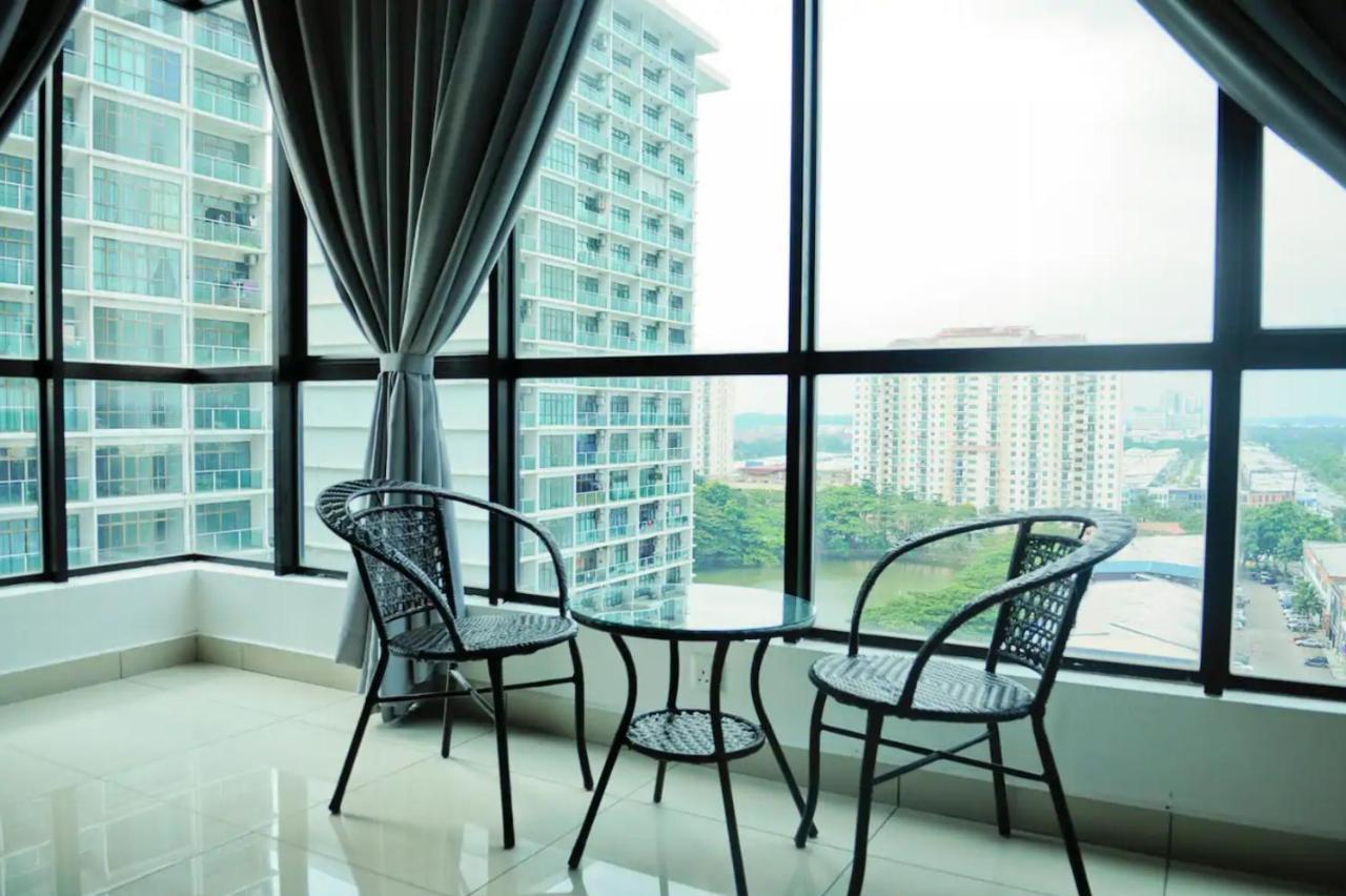 Austin 18 Ikea - Aeon Appartement Johor Bahru Buitenkant foto